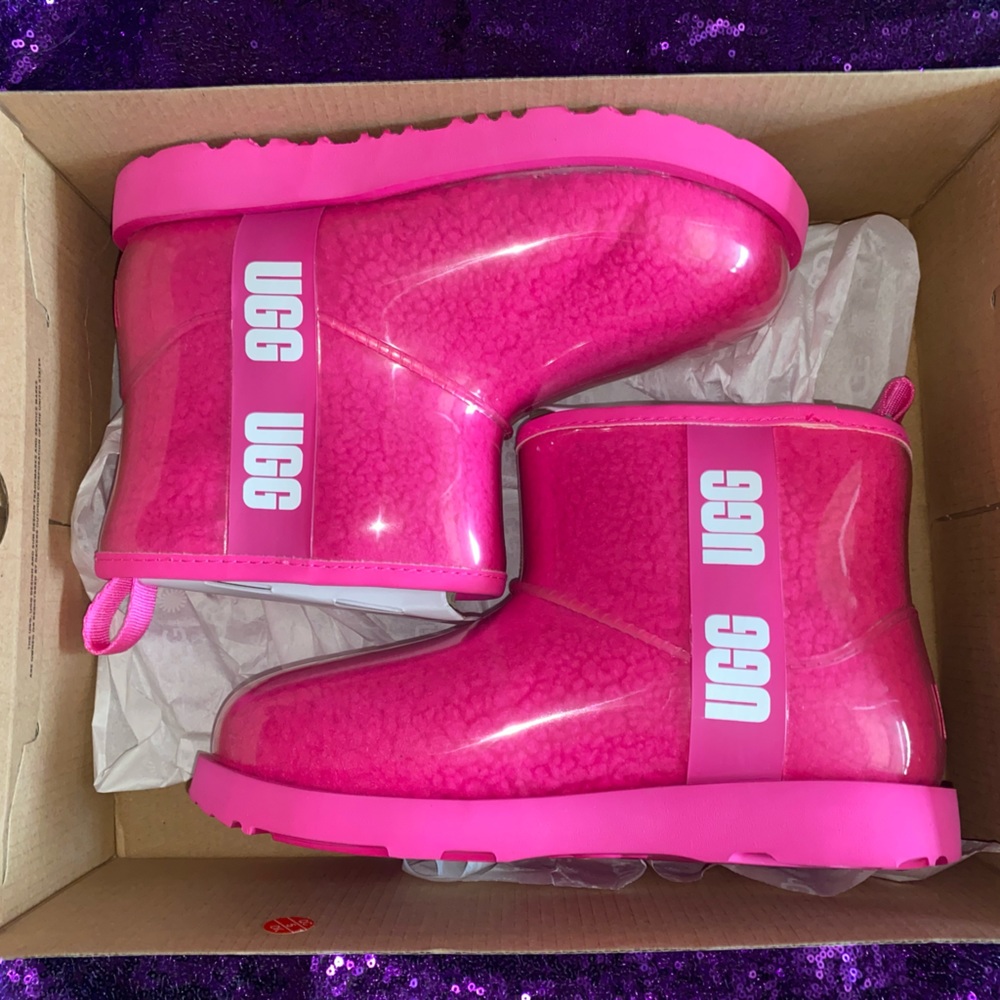 Ugh boots size 3 kids brand new!